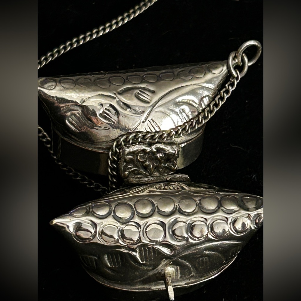 🔥SALE🔥Antique Victorian Silver Plate Reliquary Trinket Box... - Picture 3 of 10